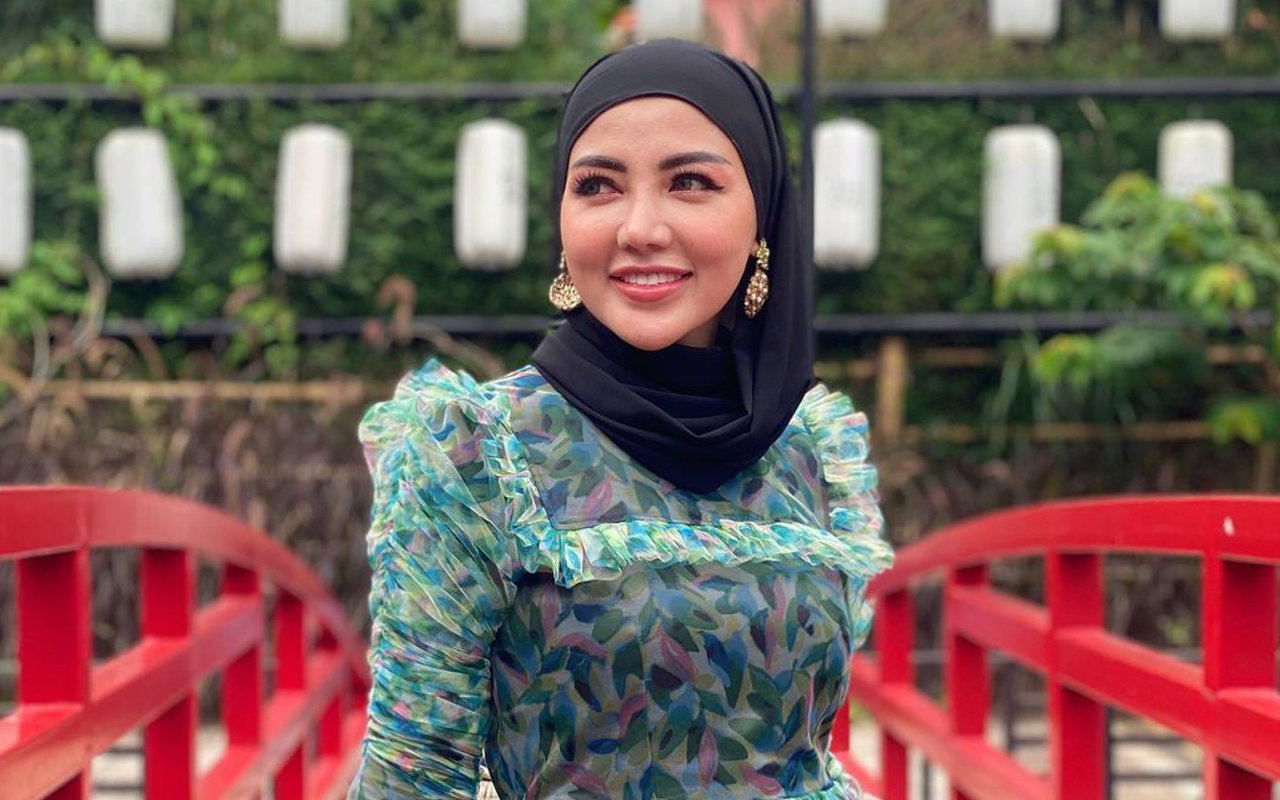 Bella Shofie Bongkar Perjalanan Menuju Kampung Halaman Sang Suami, Mesti Transit Pesawat 4 Jam