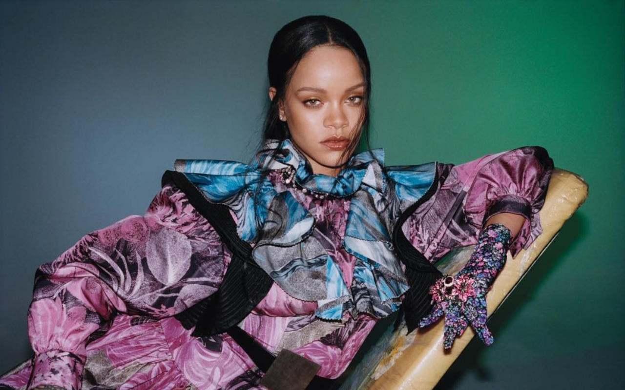 Rihanna Turun ke Jalan Ikut Ramaikan Demo #StopAsianHate di New York