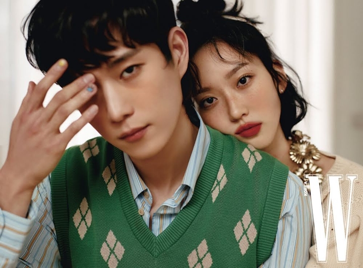 Si Kembar \'Penthouse\' Kim Young Dae dan Han Ji Hyun Intim di Majalah Hingga Nyaris Ciuman 1