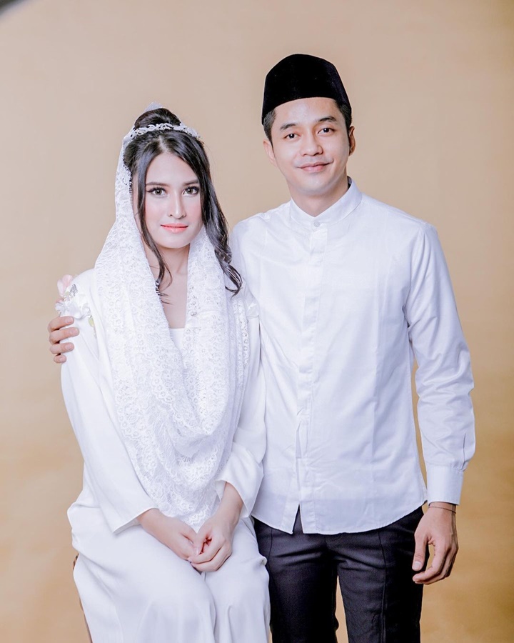 Pernikahan Sederhana dan Khidmat