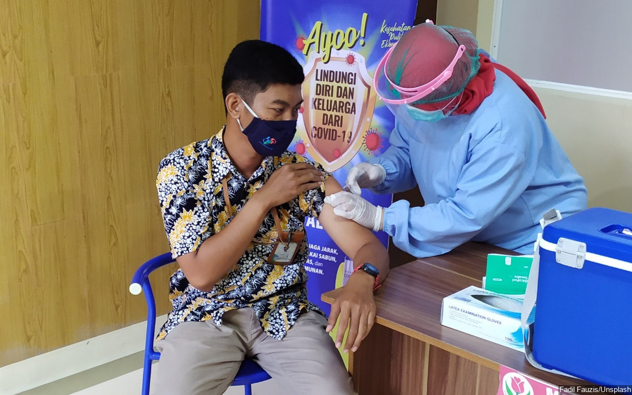 Pemuda Meninggal Diduga Akibat Vaksin AstraZeneca, Kemenkes Tegaskan Bakal Tetap Dipakai