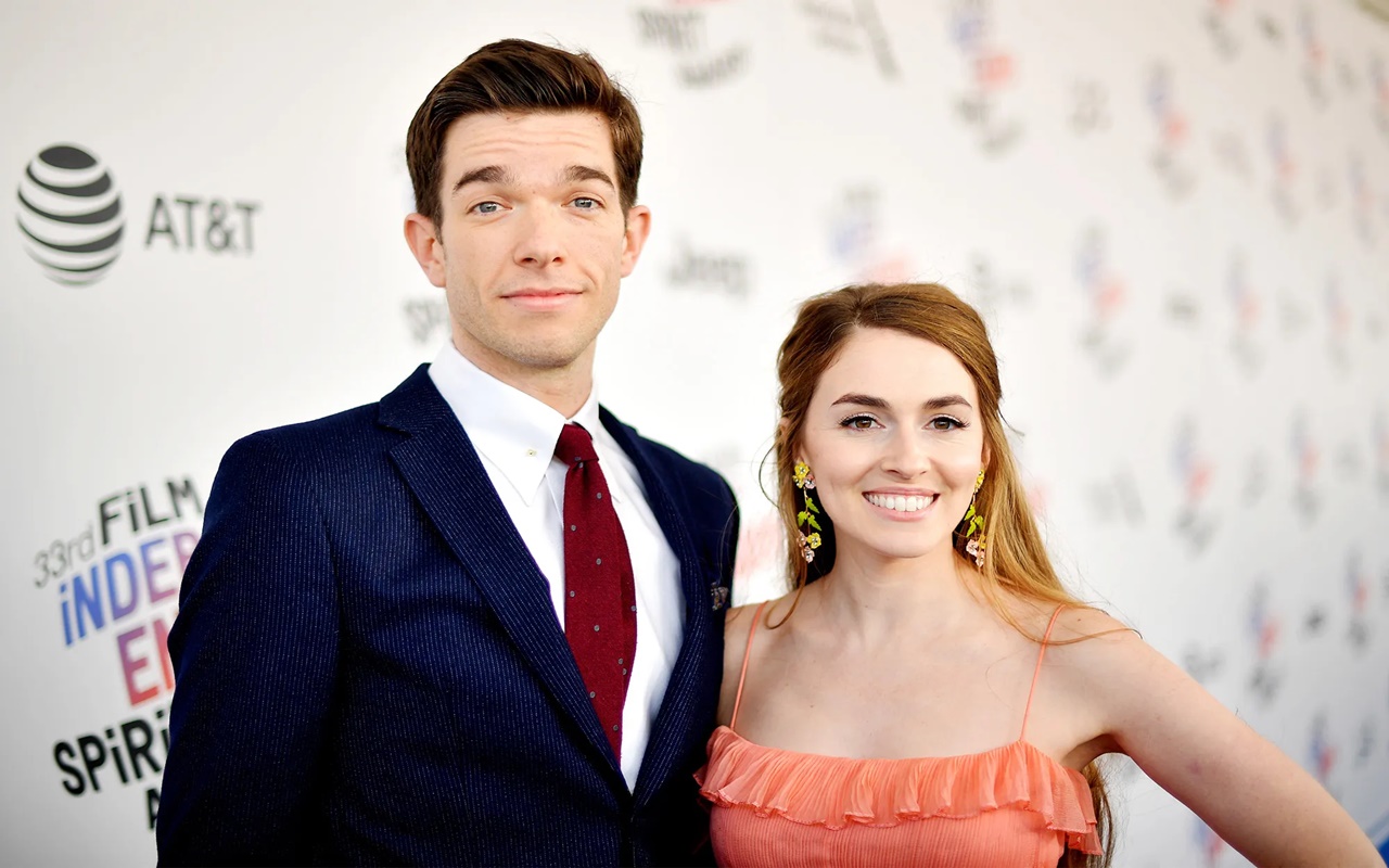 John Mulaney Dan Annamarie Tendler Putuskan Bercerai Pasca 6 Tahun Menikah