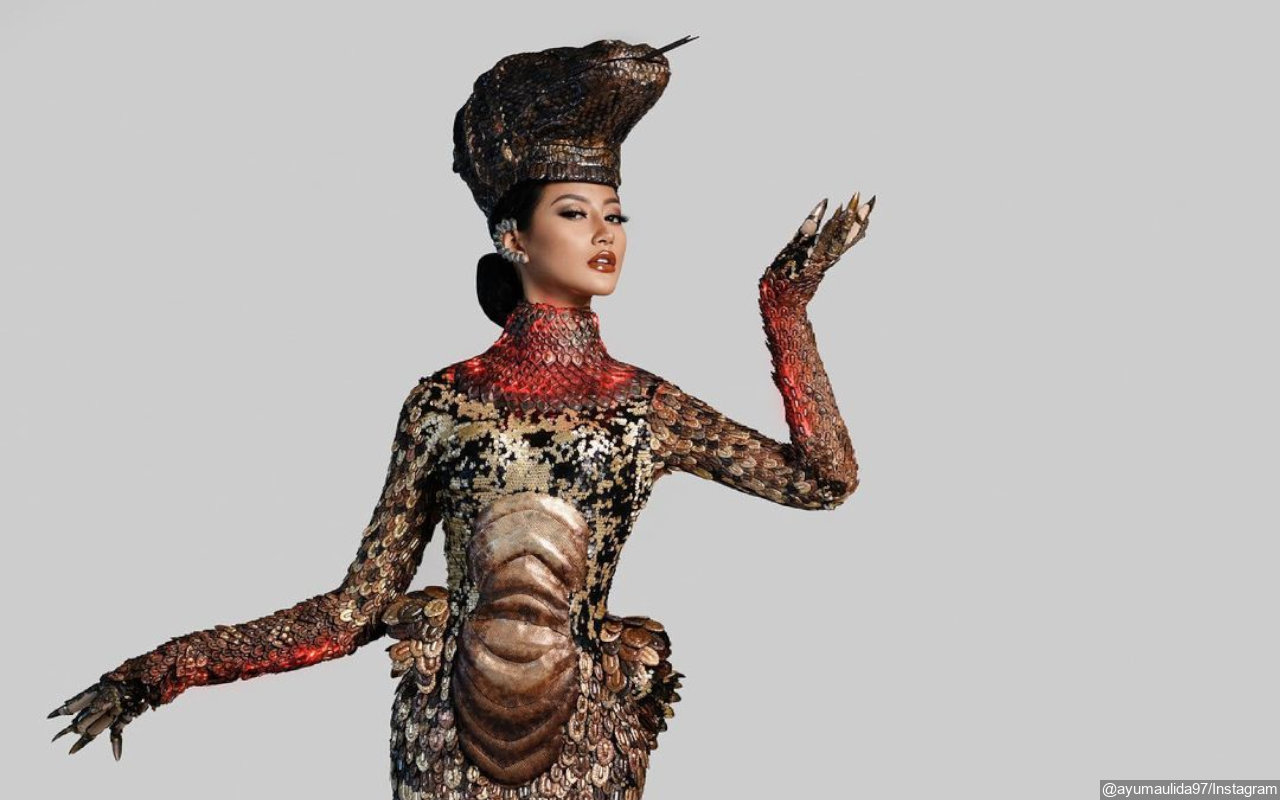 Miss Universe 2020: Puteri Indonesia Ayu Maulida Cantik Dihiasi Kostum Komodo 300 Kg