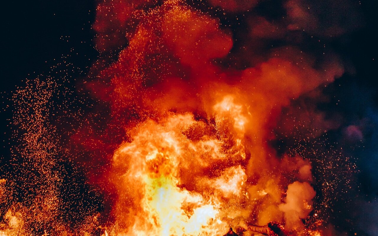 Polsek Candipuro Lampung Dibakar Massa, Warga Disebut Kesal Kasus Begal Tak Kunjung Teratasi