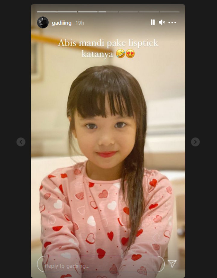 Centilnya Gempi Kirim Foto ke Gading Marten Usai Lakukan Hal Ini, Lipstik Menor Jadi Sorotan