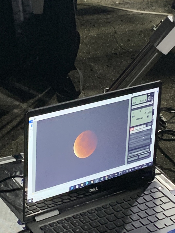 Intip Cantiknya Gerhana Bulan Total Super Blood Moon yang Bisa Dilihat di Hampir Semua Wilayah RI-3