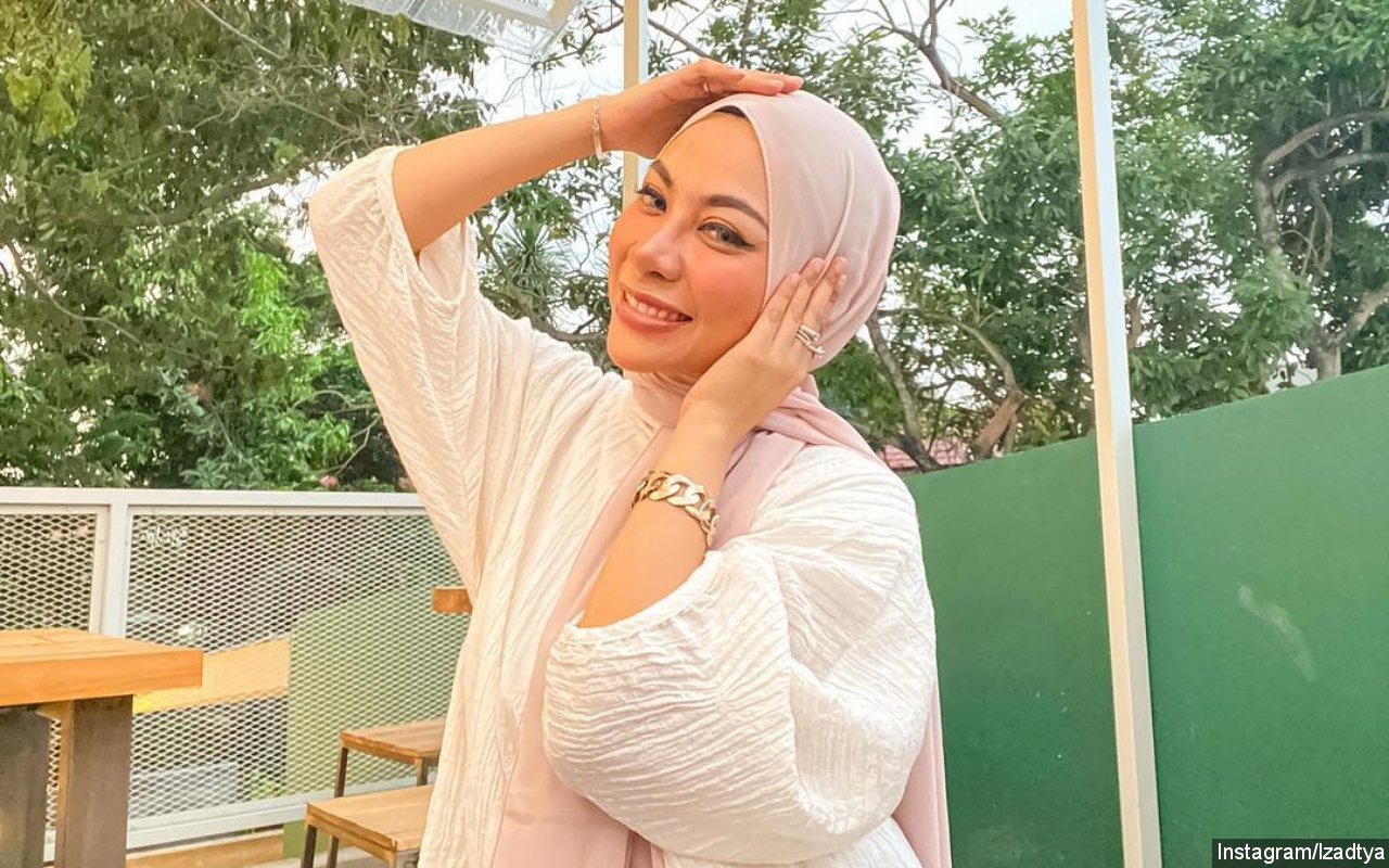 Alasannya Untuk Hijrah Sempat Bikin Kagum, Kini Liza Aditya Bikin Heboh Karena Kembali Lepas Hijab