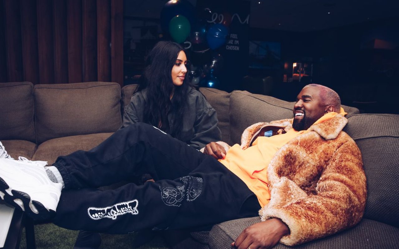 Gugat Cerai, Kim Kardashian Tetap Kirimkan Ucapan Selamat Ulang Tahun Pada Kanye West