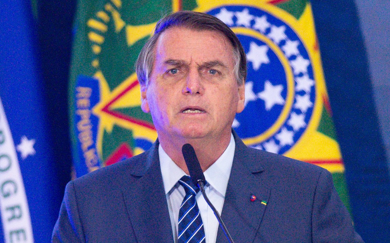 Presiden Jair Bolsonaro Dicemooh Saat Naik Pesawat, Santai Beri Balasan Menohok