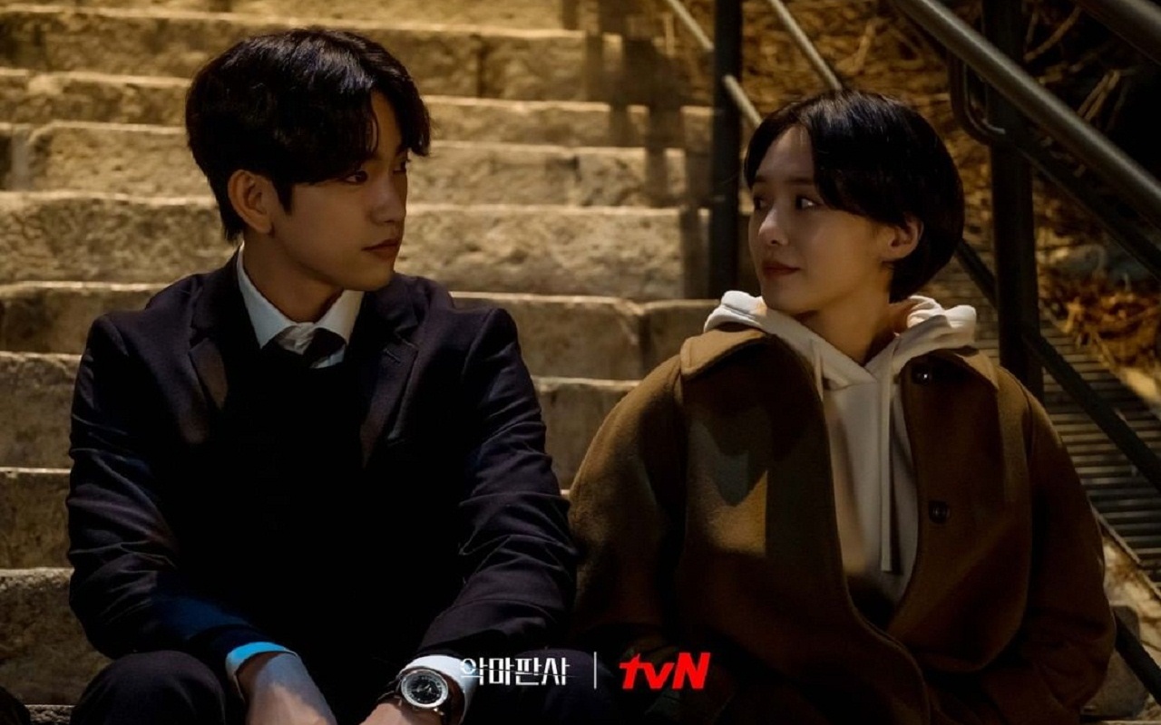 Jatuh Cinta pada Jinyoung GOT7, Karakter Park Gyu Young di 'The Devil Judge' Disebut Penuh Pesona