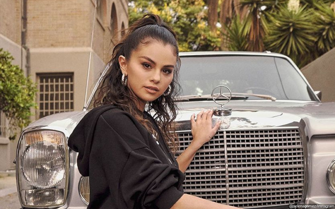 Thriller Horor Selena Gomez 'Dollhouse' Akhirnya Temukan Sutradara, Siap Saingi 'Black Swan'?