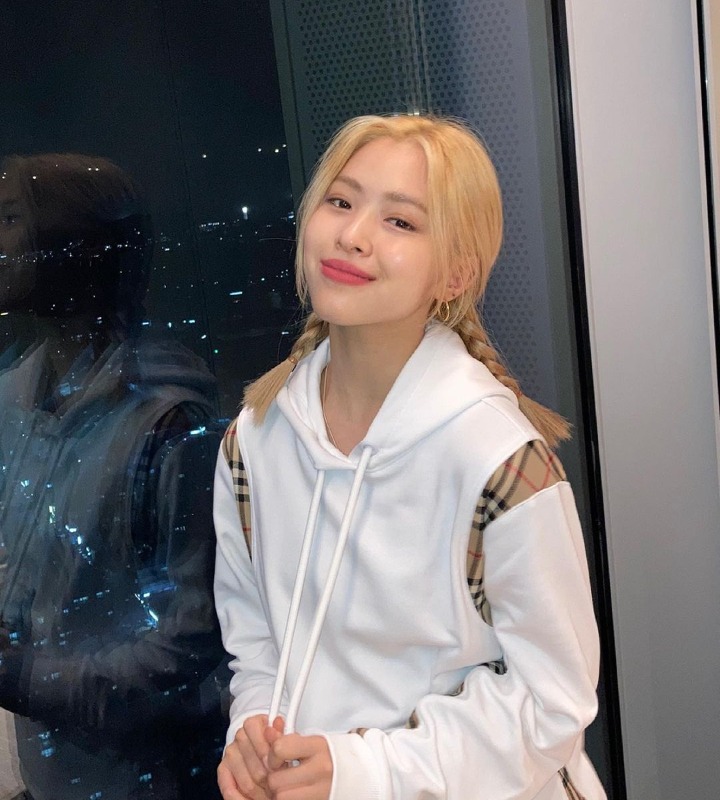 Kali Ini, Ryujin Makin Manis Saat Rambutnya Dikepang 