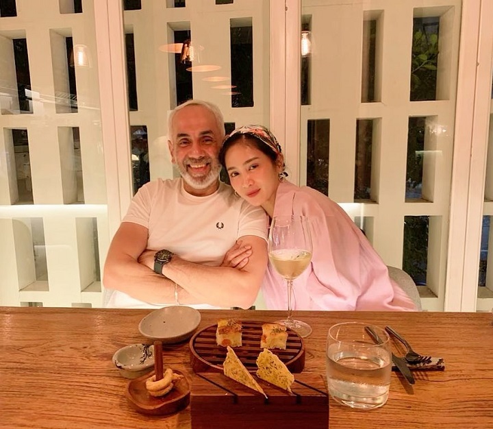 <i>Dinner</i> Romantis di Restoran Mewah