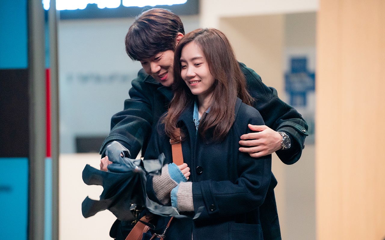 Yoo Yeon Seok dan Shin Hyun Bin Berduaan di 'Hospital Playlist 2', Ekspresi Picu Penasaran