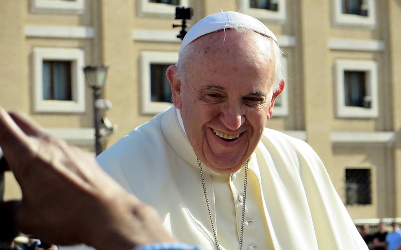Vatikan Ungkap Kondisi Paus Fransiskus yang Jalani Operasi Usus