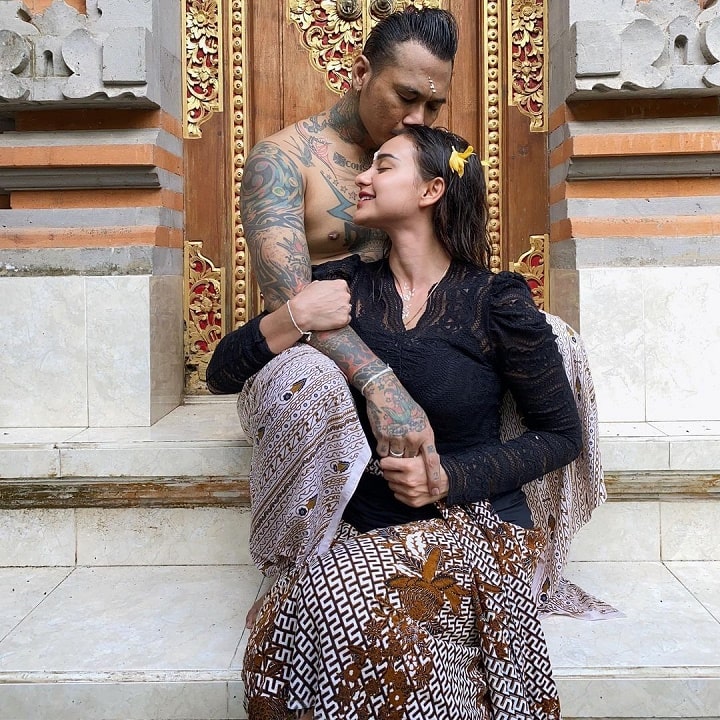 Potret haru saat melukat