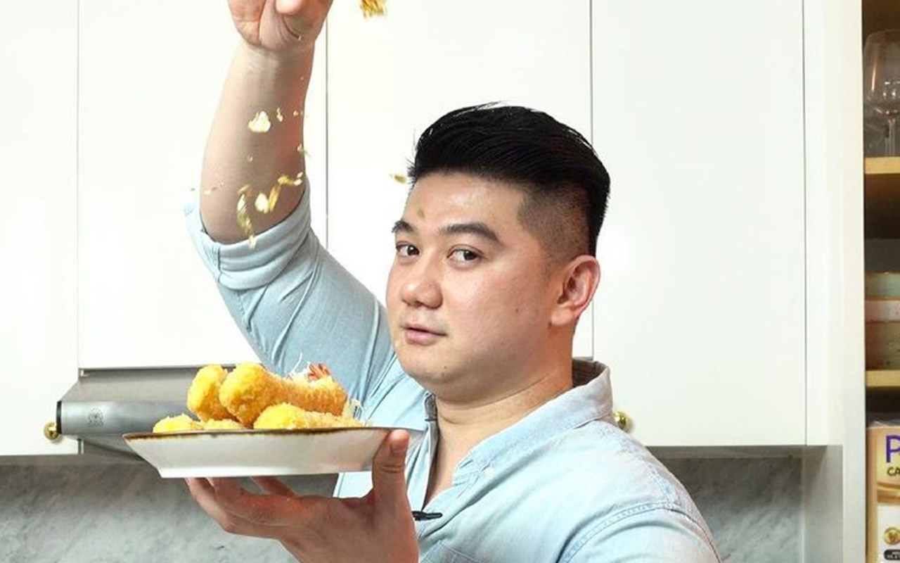 Chef Arnold Semangati Mau Makan Siang, Netizen Malah Serbu Dengan Komentar '20 Menit'