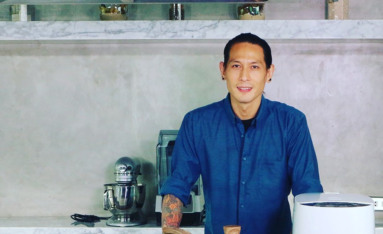 Ramai Di Twitter Hingga Trending, Simak Potret Manly Khas Chef Juna