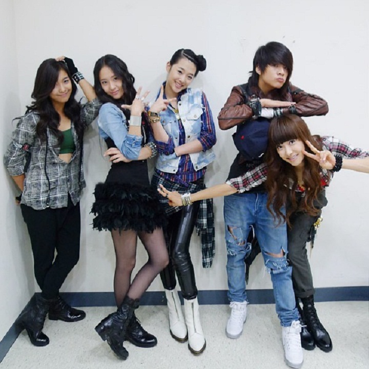 Potret Victoria saat menjadi <i>leader</i> f(x) 
