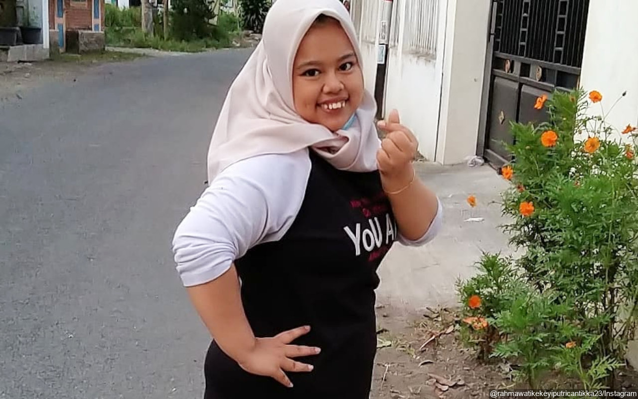 Wajah Tirus Rahmawati Kekeyi Bikin 'Mantan Nyesel', Foto Before-After Diet Tuai 'Kejanggalan'?