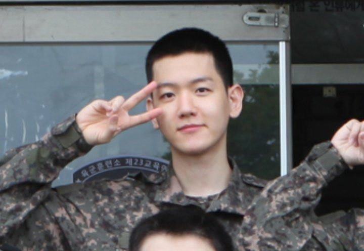 Potret Baekhyun EXO di militer