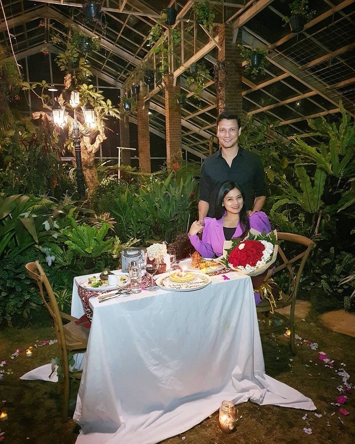 Momen rayakan ultah romantis
