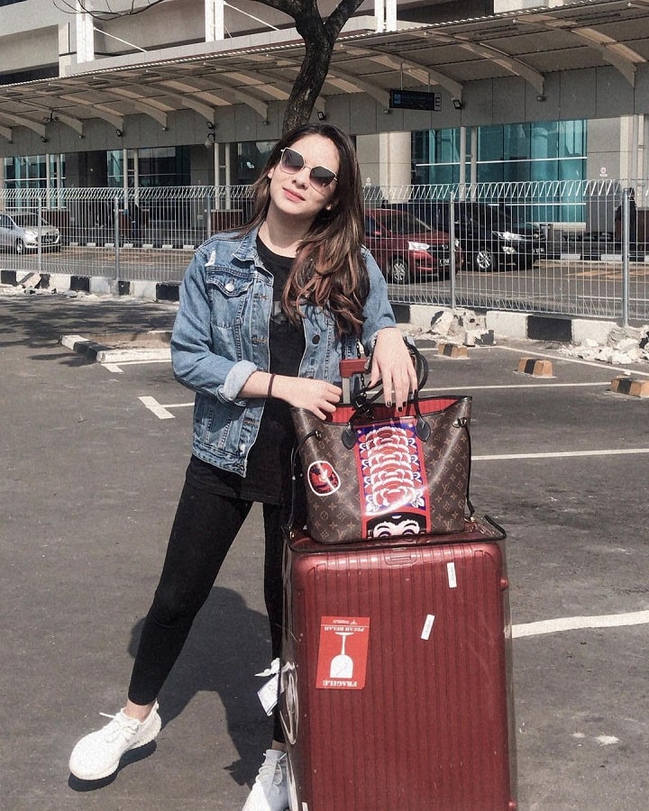 Hobi <i>travelling</i>