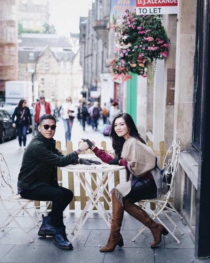 Mesra Bareng Sang Istri Tercinta