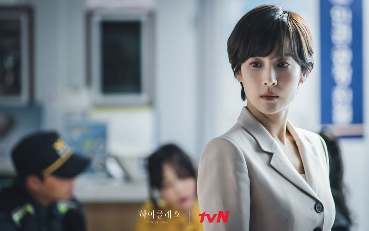 Akting Cho Yeo Jeong Jadi Wanita Karier Dipuji Sempurna, 'High Class' Janjikan Kedalaman Emosi
