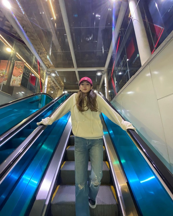 <i>Style</i> Simpel Ala Hyoyeon