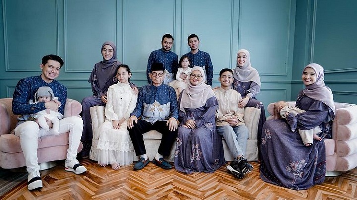 Potret rayakan lebaran formasi lengkap