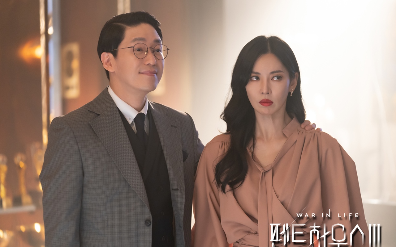Perkelahian Ala Sinetron Kim So Yeon dan Uhm Ki Joon di 'Penthouse 3' Buat Ngakak