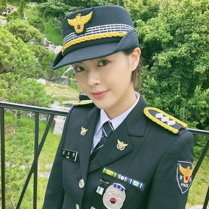 Lee sun bin dengan seragam polisi di 'sketch'