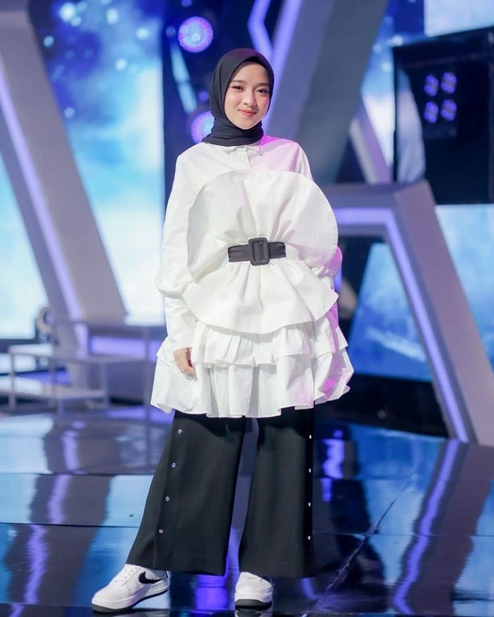 OOTD unik saat manggung