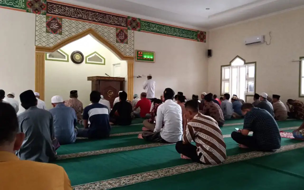 Hal yang Perlu Dilakukan Pengurus Masjid Jika Gelar Salat Jumat di Jakarta Semasa PPKM