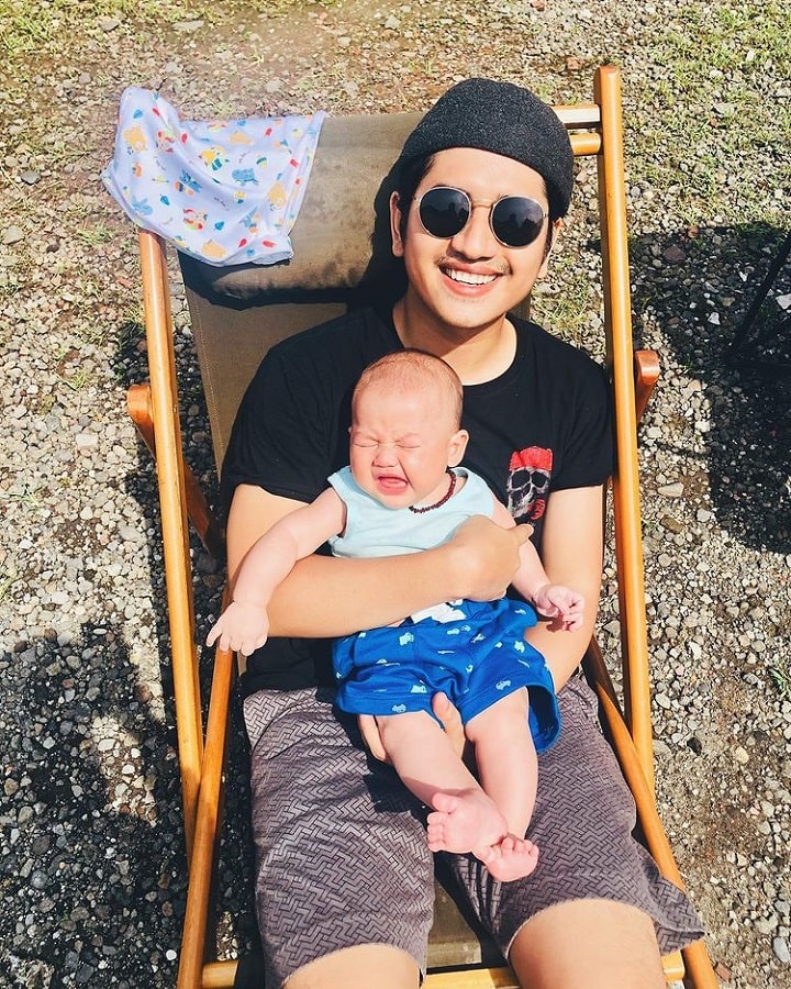 Berjemur bareng di pagi hari