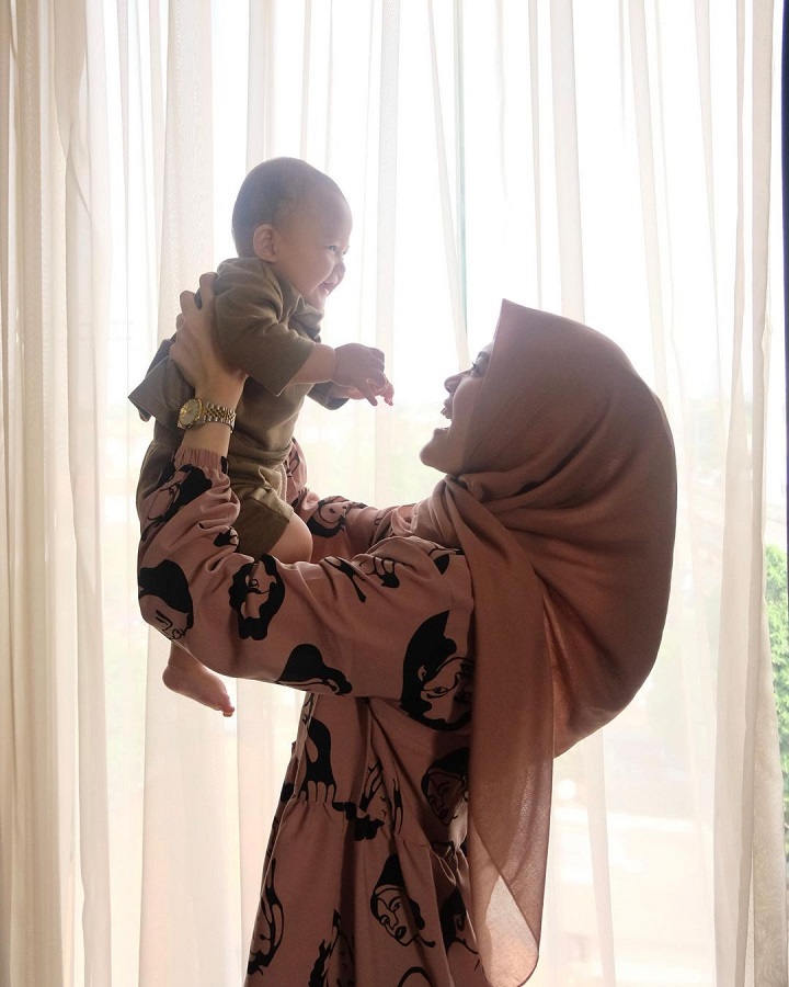 Selalu Berdoa Agar Bisa Jadi Ibu Yang Baik