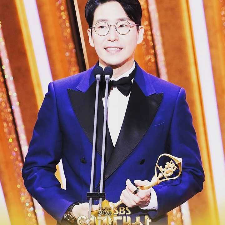Uhm Ki Joon sosok aktor dengan segudang penghargaan