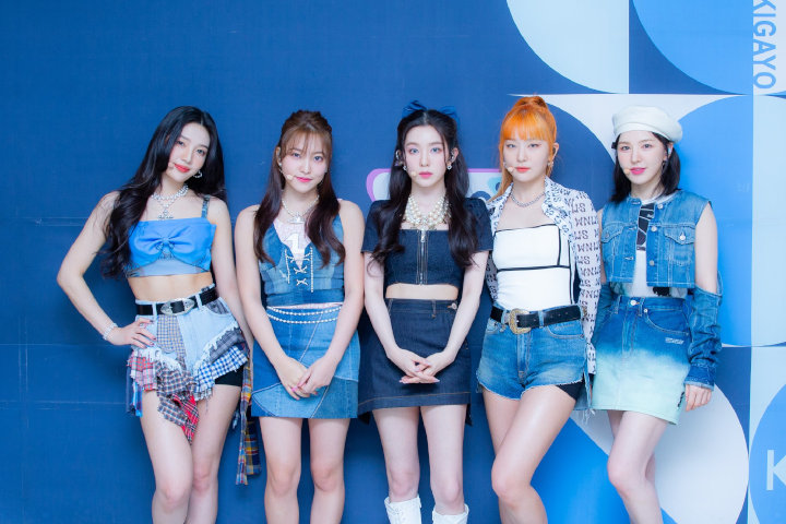 Kostum Panggung Red Velvet di \'Inkigayo\' Sedot Perhatian, Joy Dkk Banjir Pujian