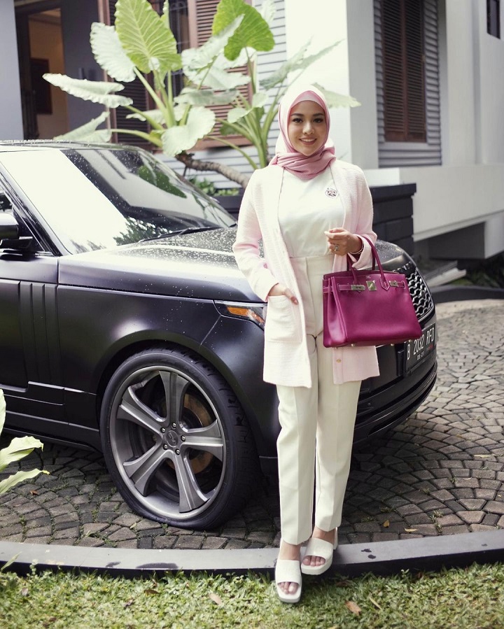 Berikan Kesan Dewasa Dan Elegan