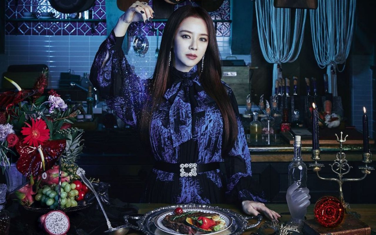 Song Ji Hyo Gambarkan Keseluruhan Kisah 'The Witch's Diner' dalam 5 Suku Kata, Berikut Penjelasannya