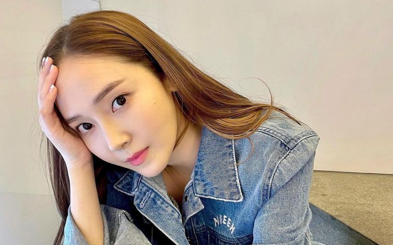 7 Potret Flawless Jessica SNSD Yang Comeback Solo Usai Dua Tahun Hiatus