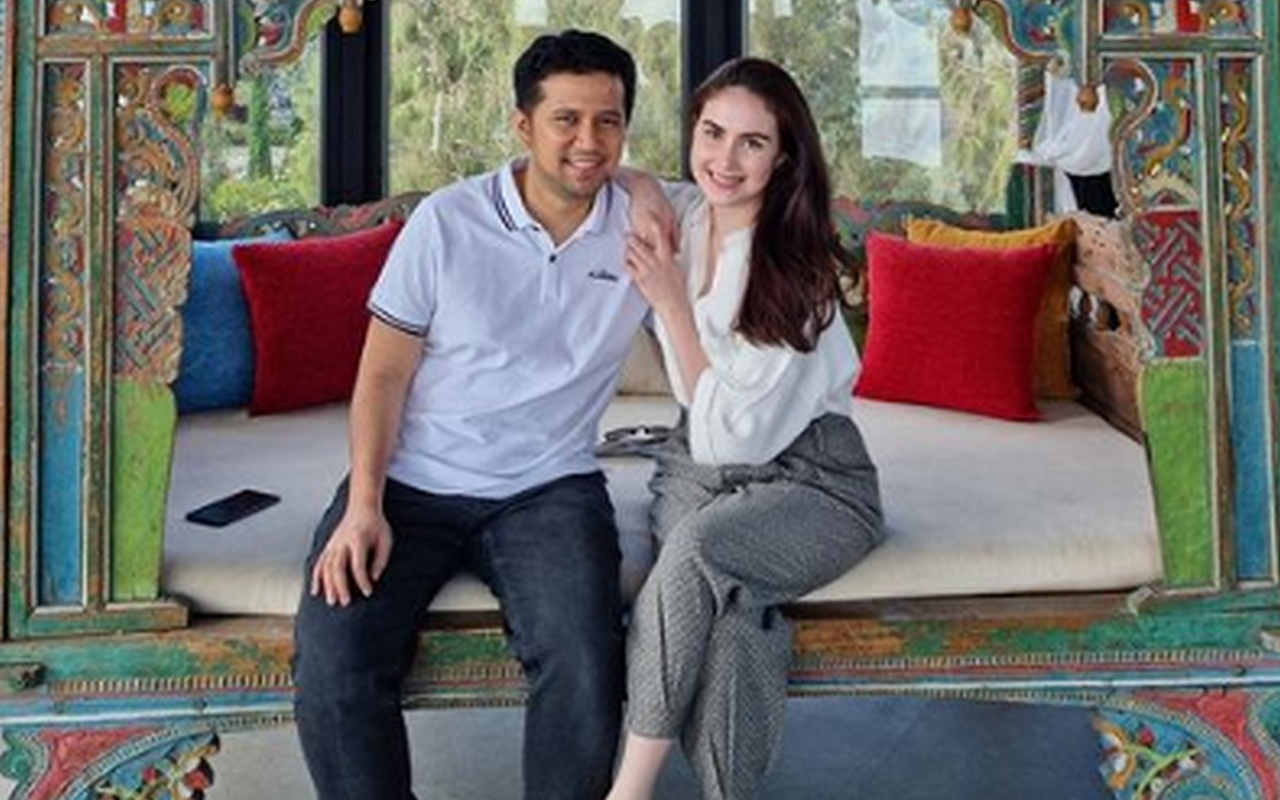 Couple Goals, Intip Video Arumi Bachsin dan Emil Dardak Rayakan Ultah Pernikahan ke-8