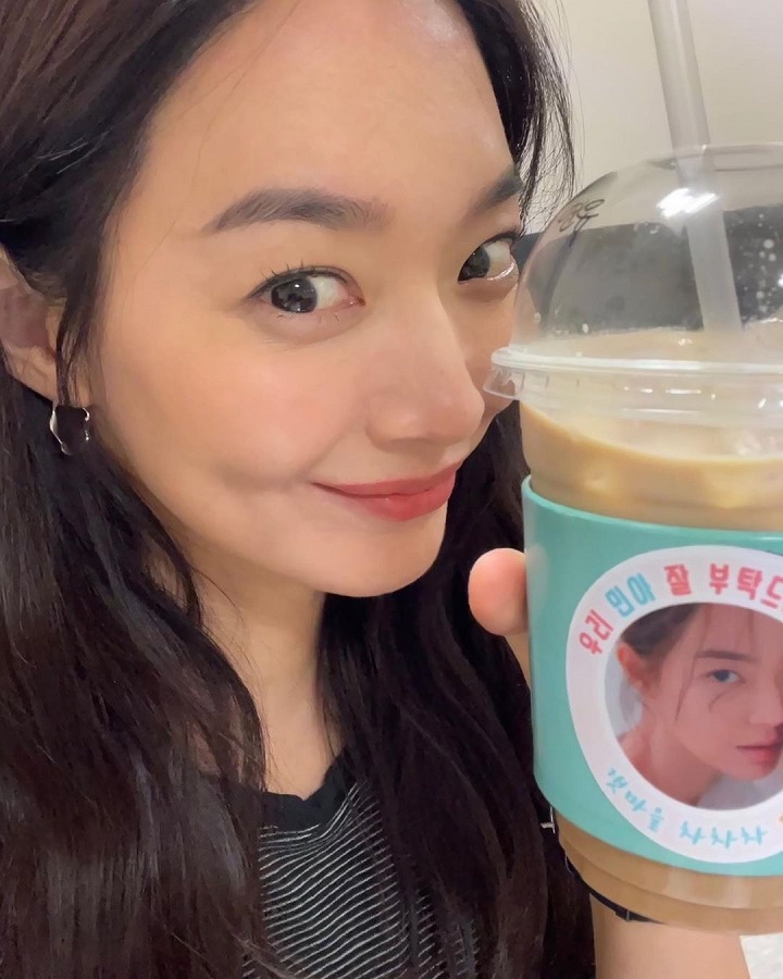 Pamer Minuman Dari <i>Food Truck</i>
