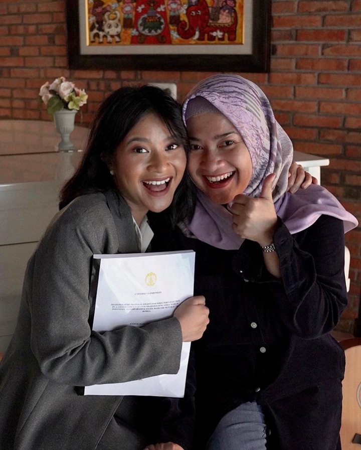 Tawa lebarnya mirip banget
