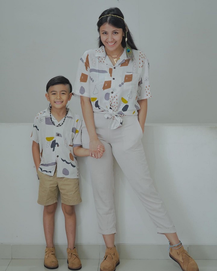 Kenakan Baju <i>Match</i>