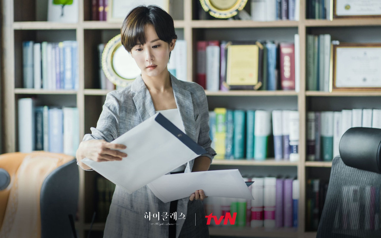 Cho Yeo Jeong Diteror Tentang Kematian Suaminya, Detail Karakter di 'High Class' Terungkap