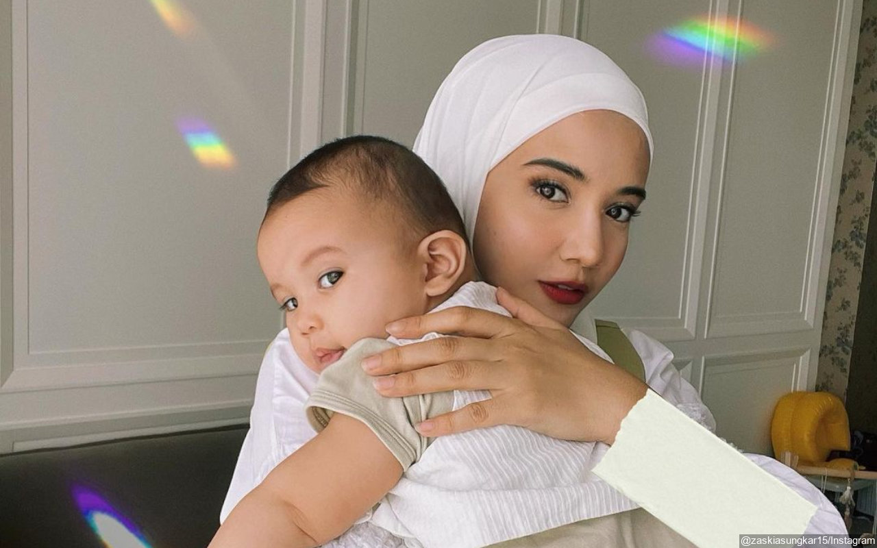 Zaskia Sungkar Nostalgia Momen Awal Hamil Hingga Melahirkan, Potret Terbaru Baby Ukkasya Super Gemas