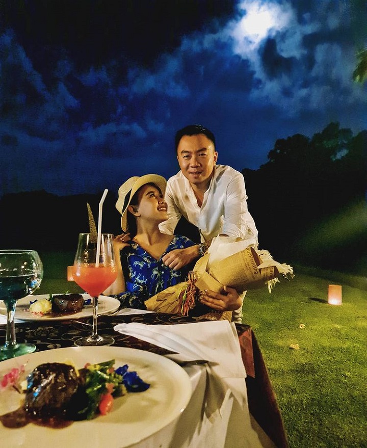Momen di <i>anniversary</i> pernikahan
