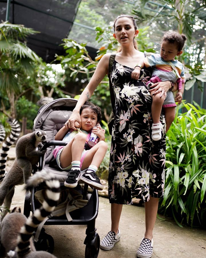 Bak <i>Strong woman</i> Dahlia Gendong Rose saat hamil besar